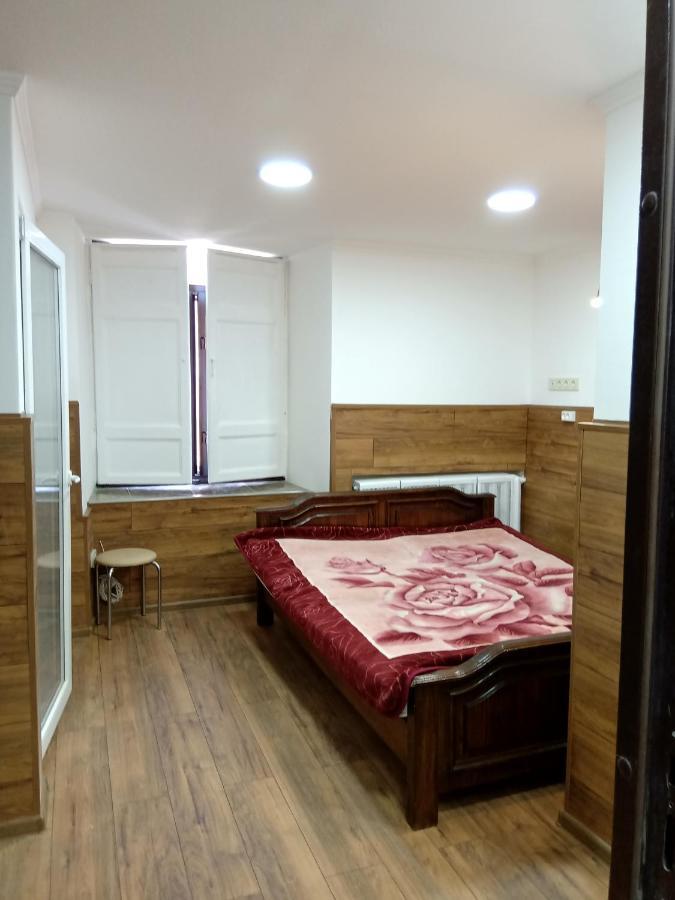 Дерибасовская. Центр Odessa Extérieur photo